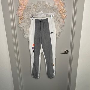 Nike joggers. Mixed material